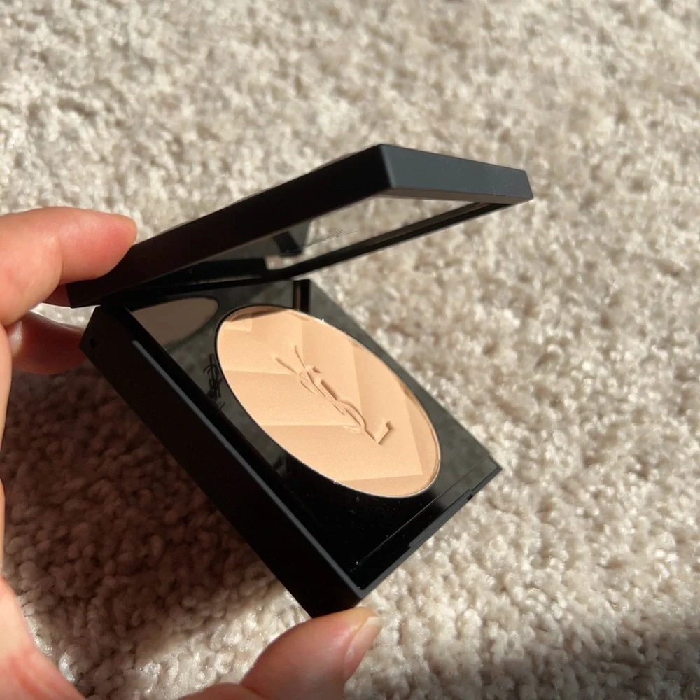 YSL All hours hyper bronze. 01